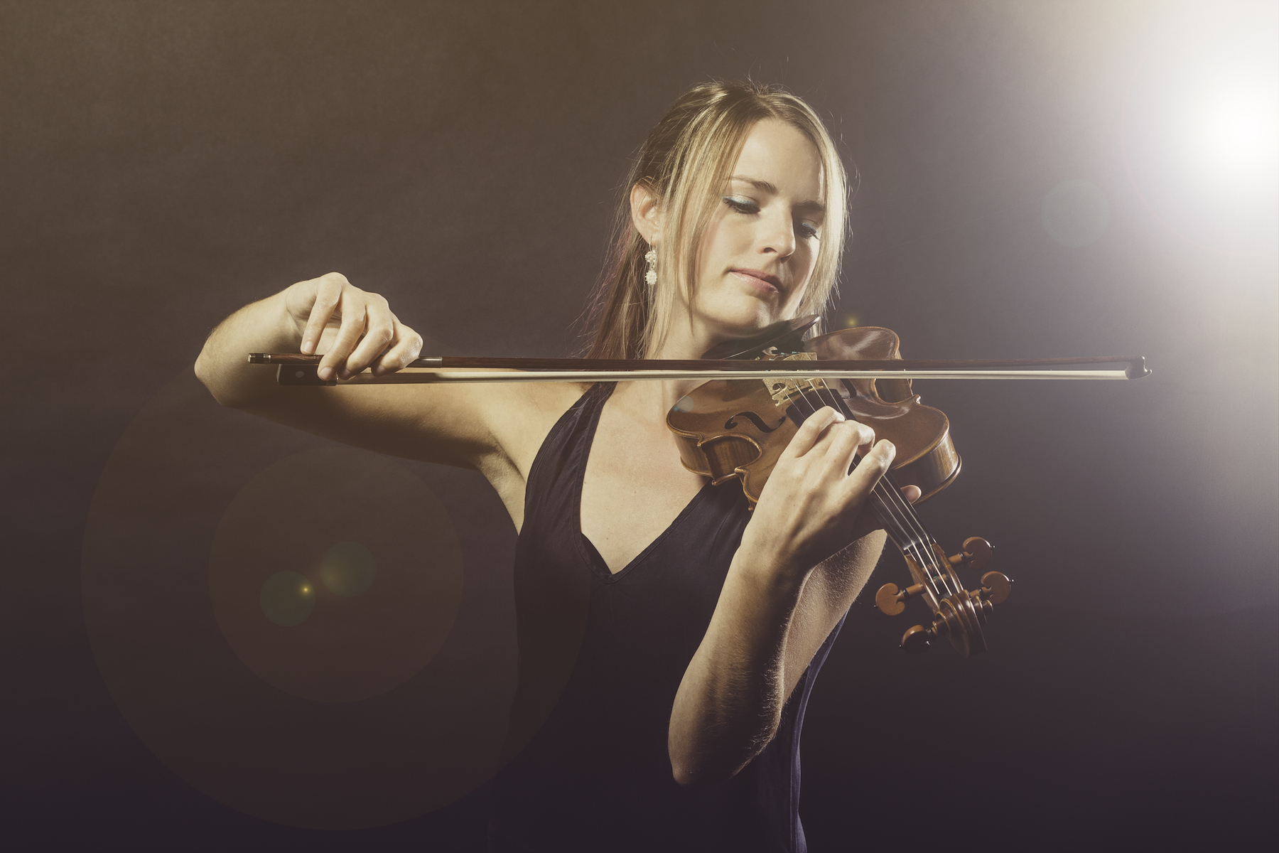 Charmian Keay Violinist NZ Music Teachers Online